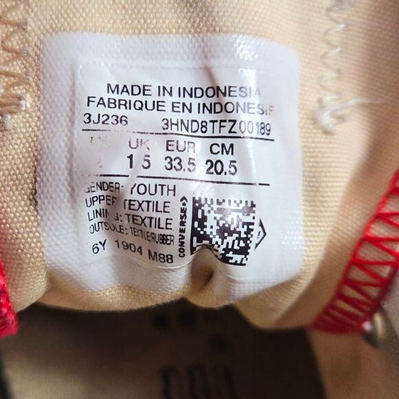 Converse red sneakers 2 - Picture 8 of 9